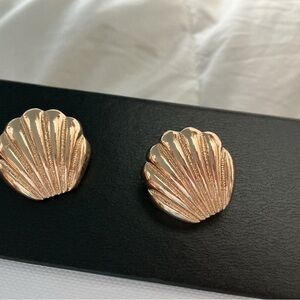 Gold Shell Earrings